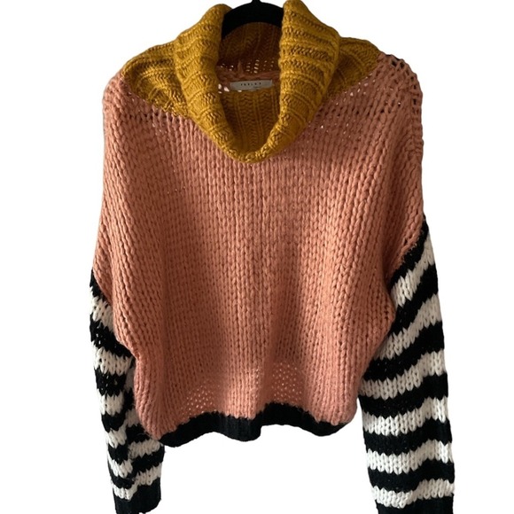 Roolee FAVLUX Womens Cowl-Neck Sweater Size Medium Pink Black Chunky Knit Cozy - Picture 4 of 8